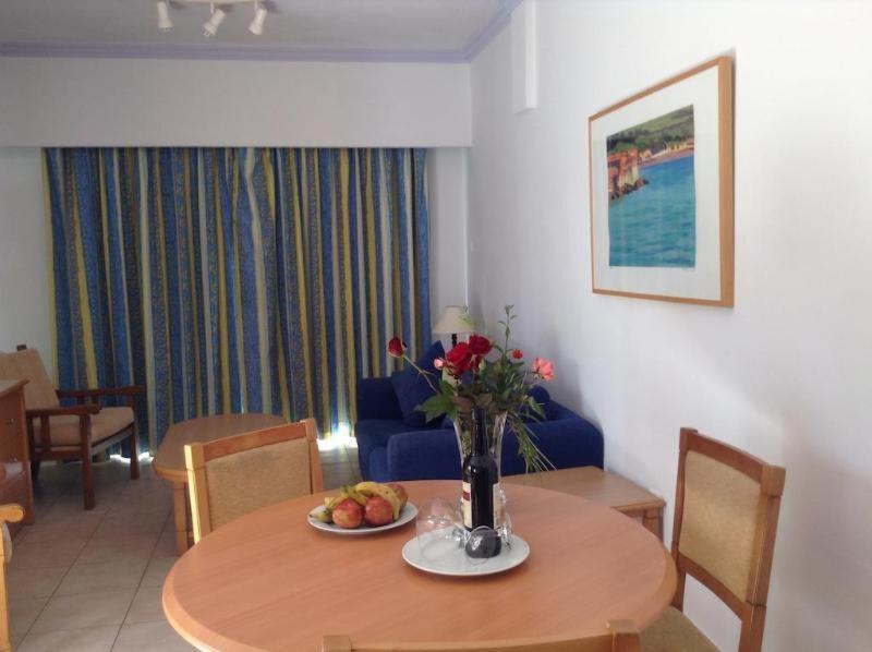 Paphos Gardens Apartment Номер фото